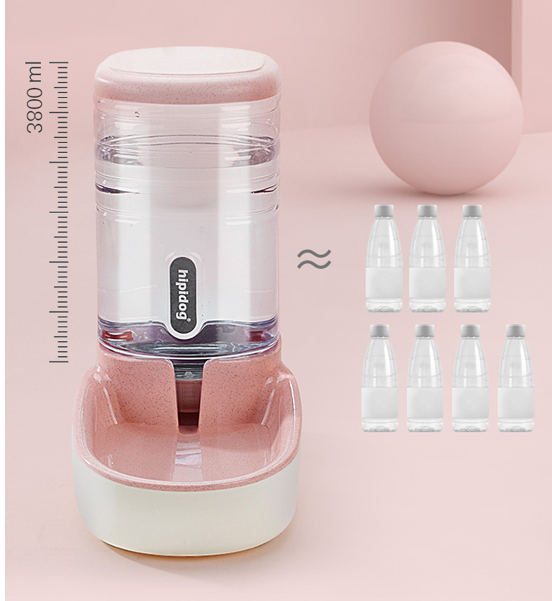 Automatic water fountain for cats